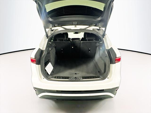 Photo of 2025 White Jaguar F-PACE