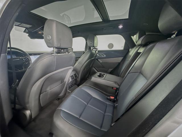 Photo of 2025 Arroios Grey Metallic Land Rover Range Rover Velar