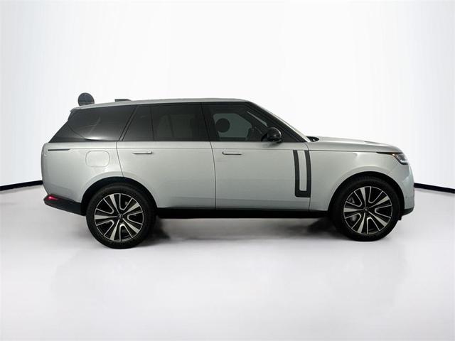 Photo of 2023 Hakuba Silver Metallic Land Rover Range Rover