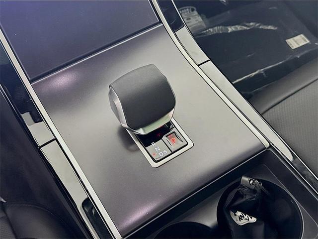 Photo of 2026 Fuji White Land Rover Range Rover Velar