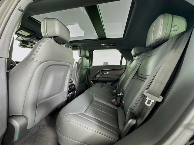 Photo of 2025 Santorini Black Metallic Land Rover Range Rover Sport