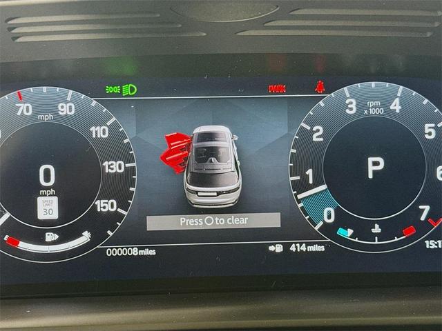 Photo of 2025 Fuji White Land Rover Discovery