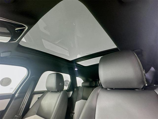 Photo of 2026 Giola Green Metallic Land Rover Range Rover Velar