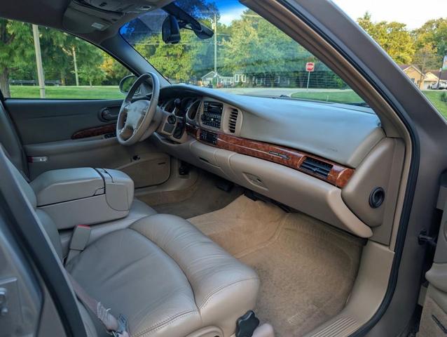 Photo of 2001 Golden Globe Metallic Buick LeSabre