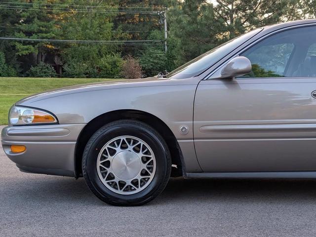 Photo of 2001 Golden Globe Metallic Buick LeSabre
