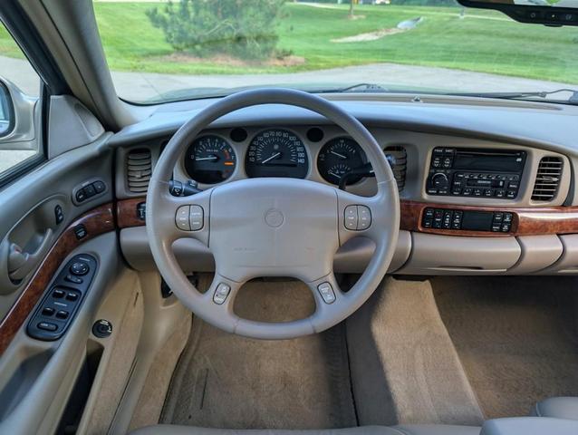 Photo of 2001 Golden Globe Metallic Buick LeSabre