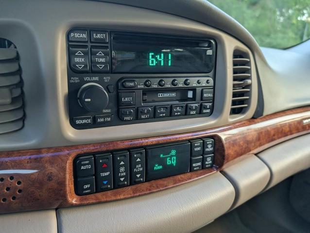 Photo of 2001 Golden Globe Metallic Buick LeSabre