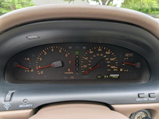 Photo of 1995 Gold Lexus ES 300