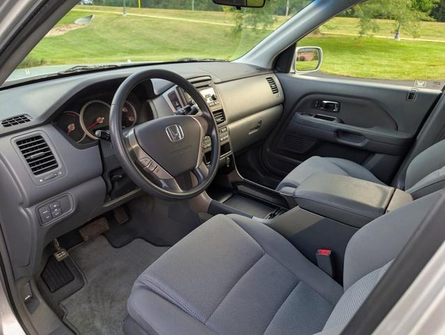 Photo of 2007 Billet Silver Metallic Honda Pilot