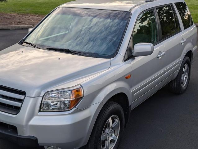 Photo of 2007 Billet Silver Metallic Honda Pilot