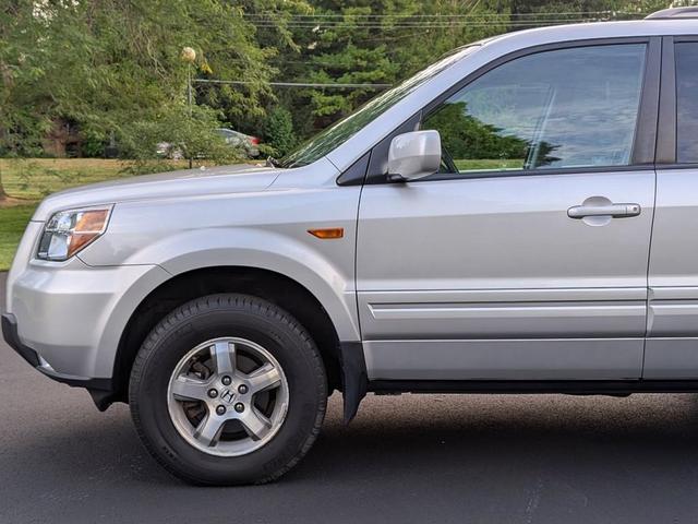 Photo of 2007 Billet Silver Metallic Honda Pilot