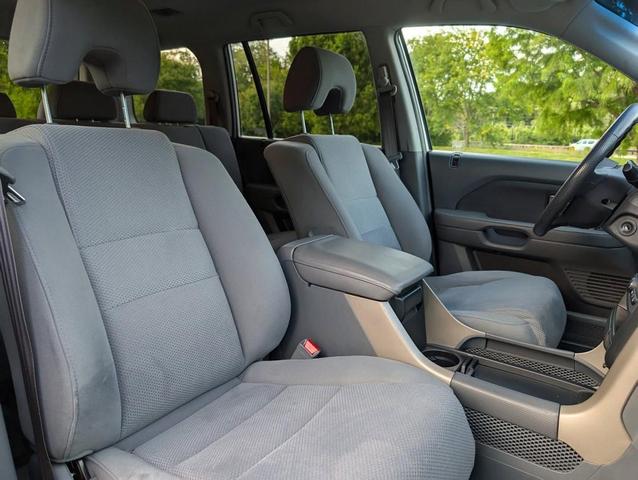Photo of 2007 Billet Silver Metallic Honda Pilot
