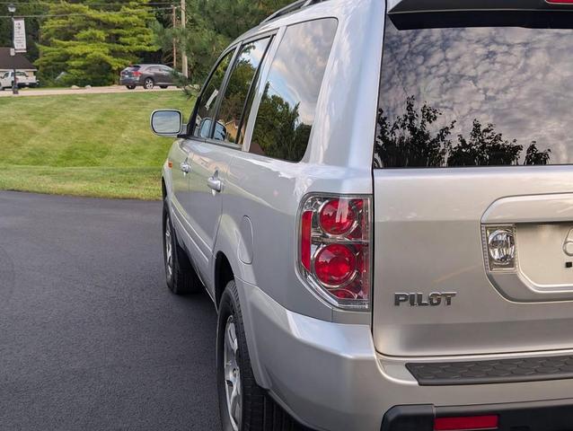 Photo of 2007 Billet Silver Metallic Honda Pilot