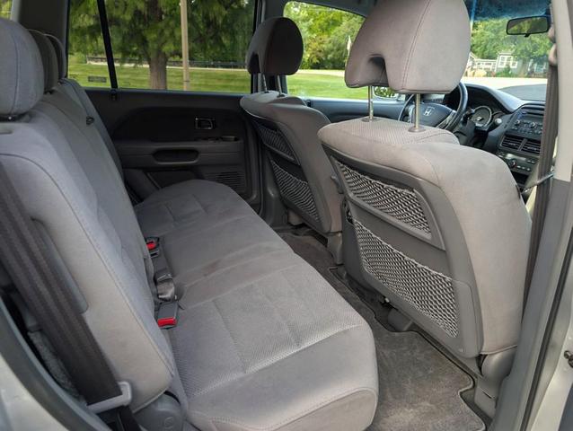 Photo of 2007 Billet Silver Metallic Honda Pilot