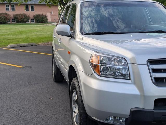 Photo of 2007 Billet Silver Metallic Honda Pilot