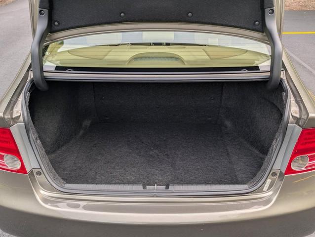 Photo of 2007 Beige Honda Civic Hybrid