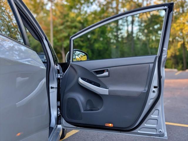Photo of 2010 Classic Silver Metallic Toyota Prius