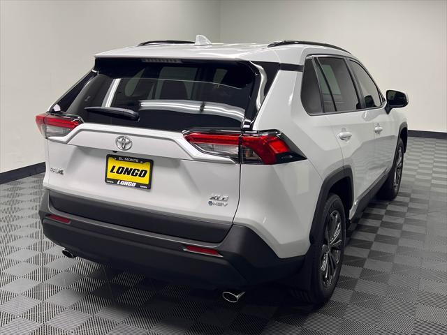 Photo of 2025 Wind Chill Pearl Toyota RAV4 Hybrid