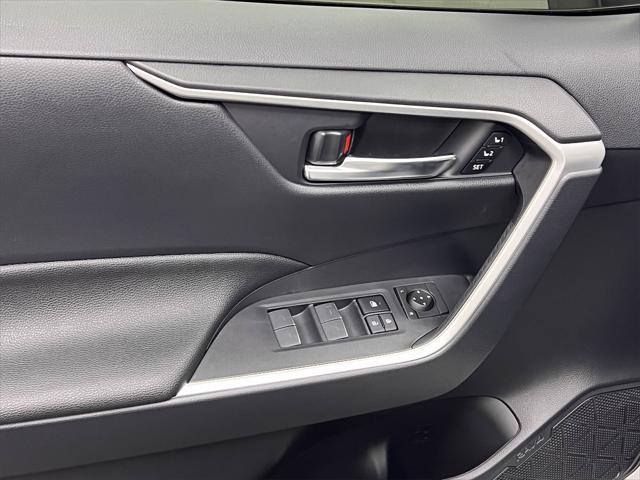 Photo of 2025 Wind Chill Pearl Toyota RAV4 Hybrid