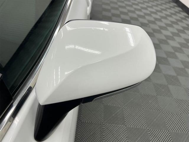 Photo of 2023 Ice Cap Toyota Camry