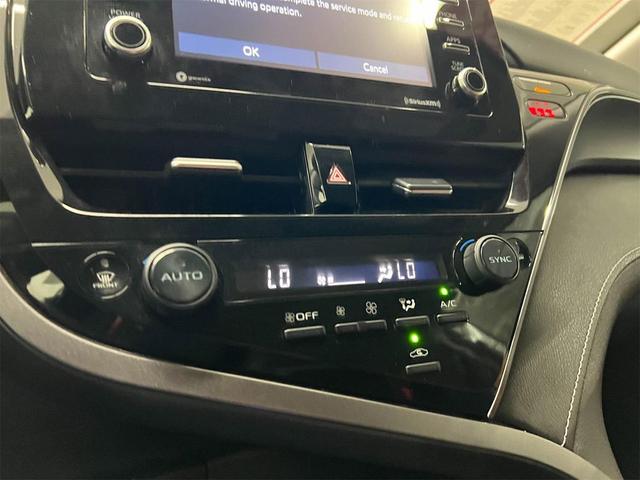 Photo of 2023 Ice Cap Toyota Camry