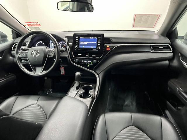 Photo of 2023 Ice Cap Toyota Camry