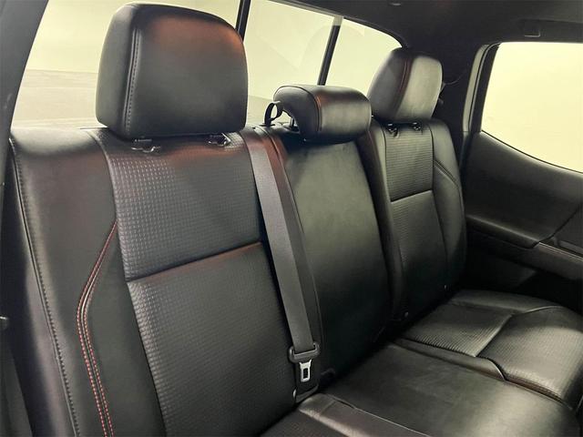 Photo of 2022 Electric Lime Metallic Toyota Tacoma