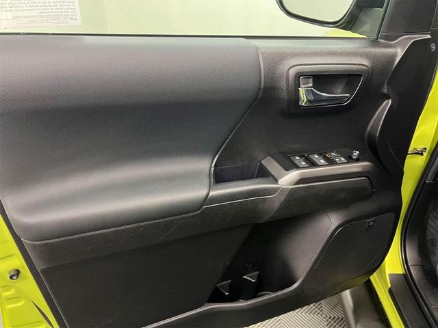 Photo of 2022 Electric Lime Metallic Toyota Tacoma