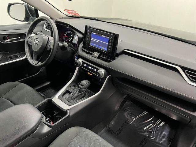 Photo of 2022 Midnight Black Metallic Toyota RAV4