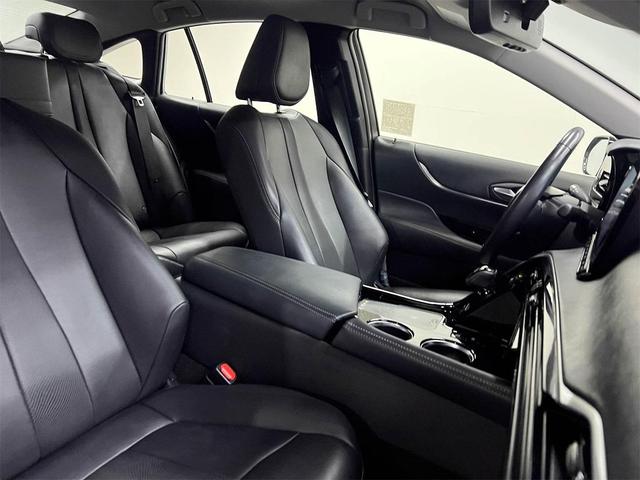 Photo of 2022 Black Toyota Mirai