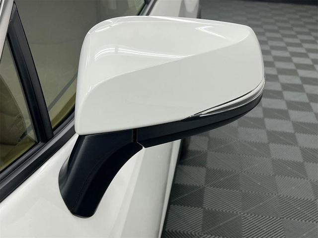 Photo of 2025 Ice Cap Toyota RAV4 Hybrid
