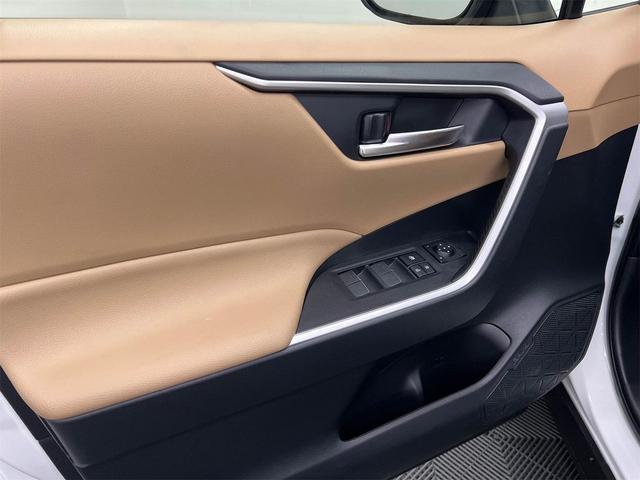 Photo of 2025 Ice Cap Toyota RAV4 Hybrid