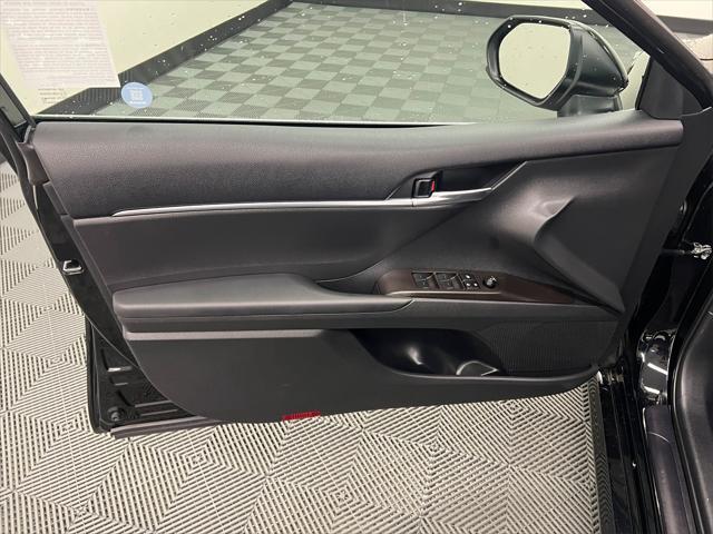 Photo of 2024 Midnight Black Metallic Toyota Camry