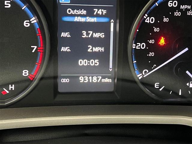 Photo of 2017 Magnetic Gray Metallic Toyota RAV4