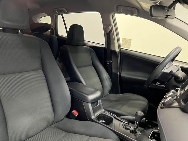 Photo of 2017 Magnetic Gray Metallic Toyota RAV4