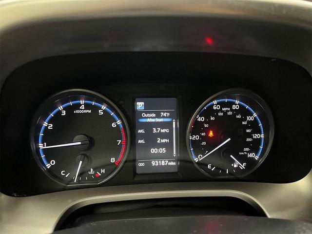 Photo of 2017 Magnetic Gray Metallic Toyota RAV4