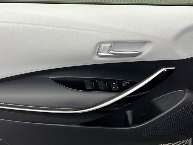 Photo of 2023 Magnetic Gray Metallic/Midnight Black Metallic Toyota Corolla