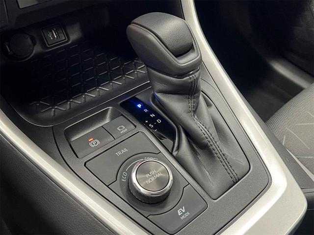 Photo of 2025 Silver Sky Metallic Toyota RAV4 Hybrid