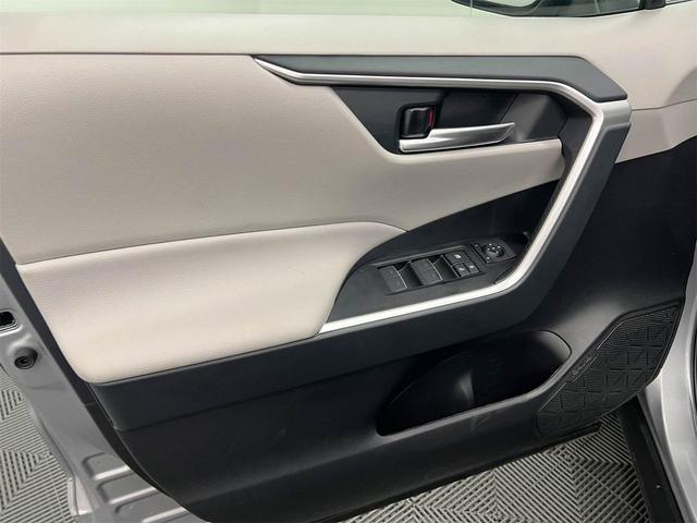 Photo of 2025 Silver Sky Metallic Toyota RAV4 Hybrid