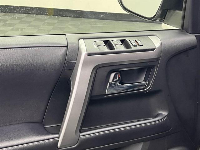 Photo of 2022 Classic Silver Metallic Toyota 4Runner