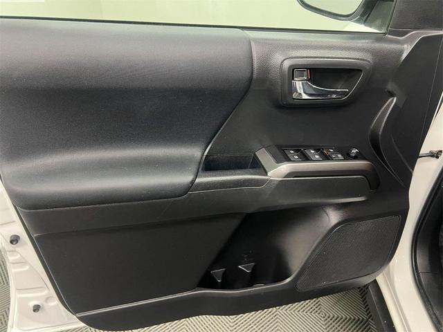 Photo of 2023 Ice Cap Toyota Tacoma