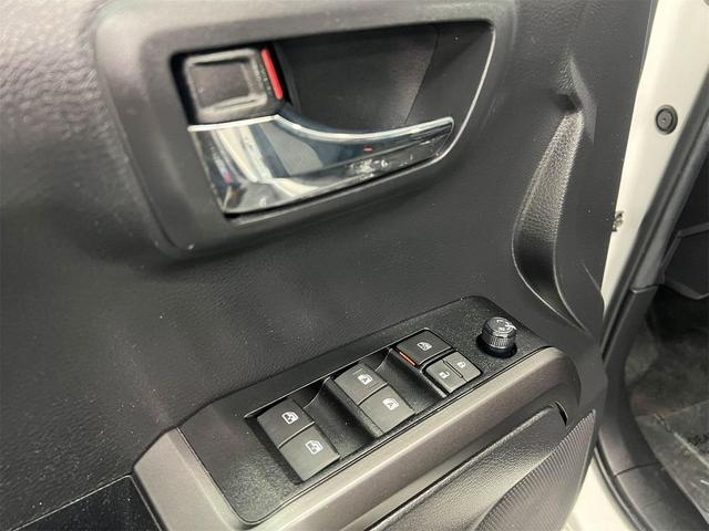 Photo of 2023 Ice Cap Toyota Tacoma