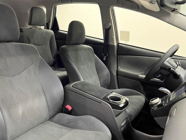 Photo of 2014 Clear Sky Metallic Toyota Prius v