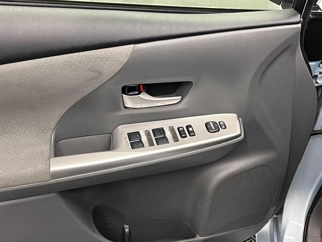 Photo of 2014 Clear Sky Metallic Toyota Prius v