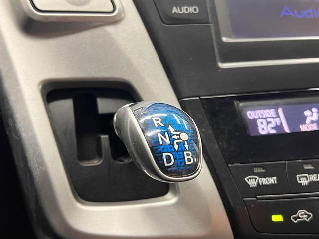 Photo of 2014 Clear Sky Metallic Toyota Prius v