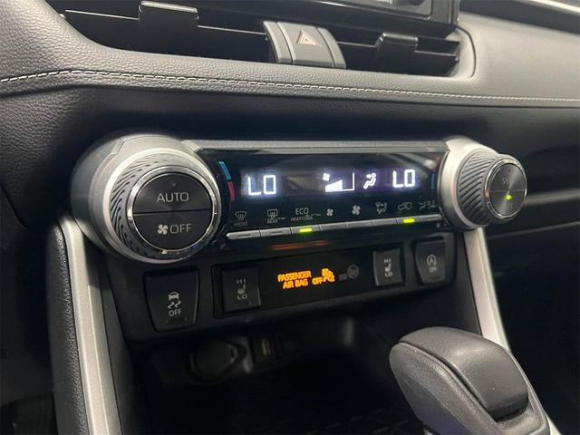 Photo of 2022 White Toyota RAV4