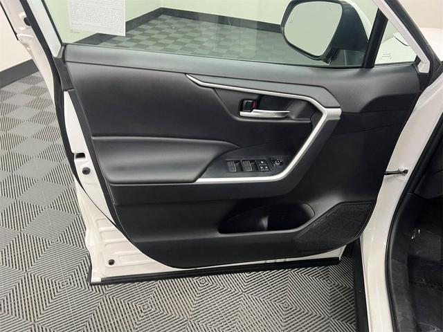 Photo of 2022 White Toyota RAV4