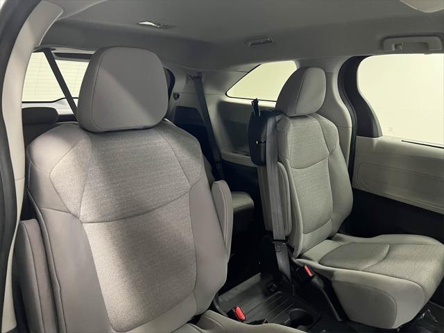 Photo of 2024 Ice Cap Toyota Sienna