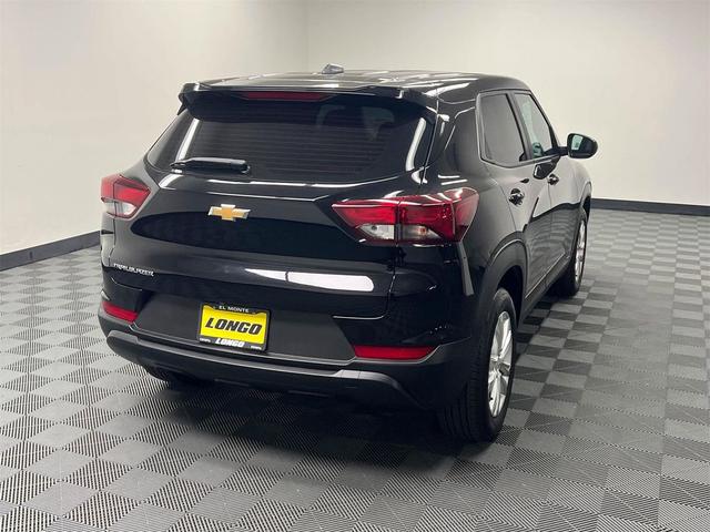 Photo of 2023 Mosaic Black Metallic Chevrolet Trailblazer