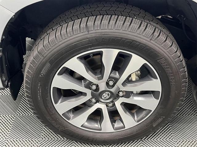 Photo of 2018 Silver Sky Metallic Toyota Tundra